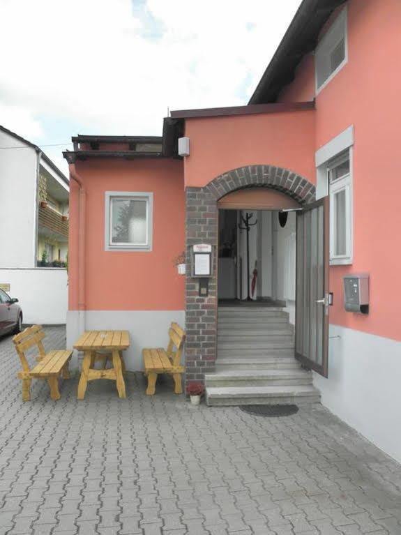 Pension Holzgarten Ρέγκενσμπουργκ Εξωτερικό φωτογραφία
